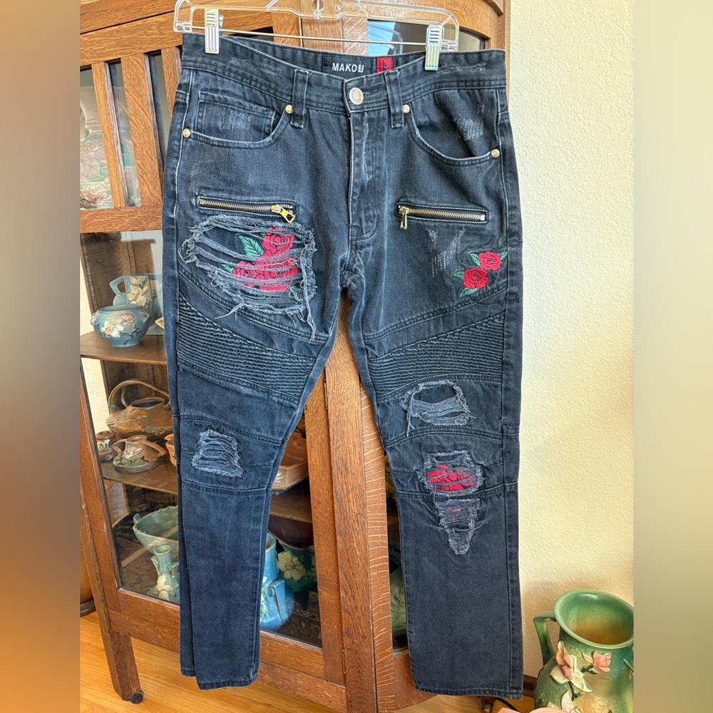Men’s Makobi Biker Black Jeans Rose Embroidery Zip Detail Sz. 32x32 - Picture 3 of 16